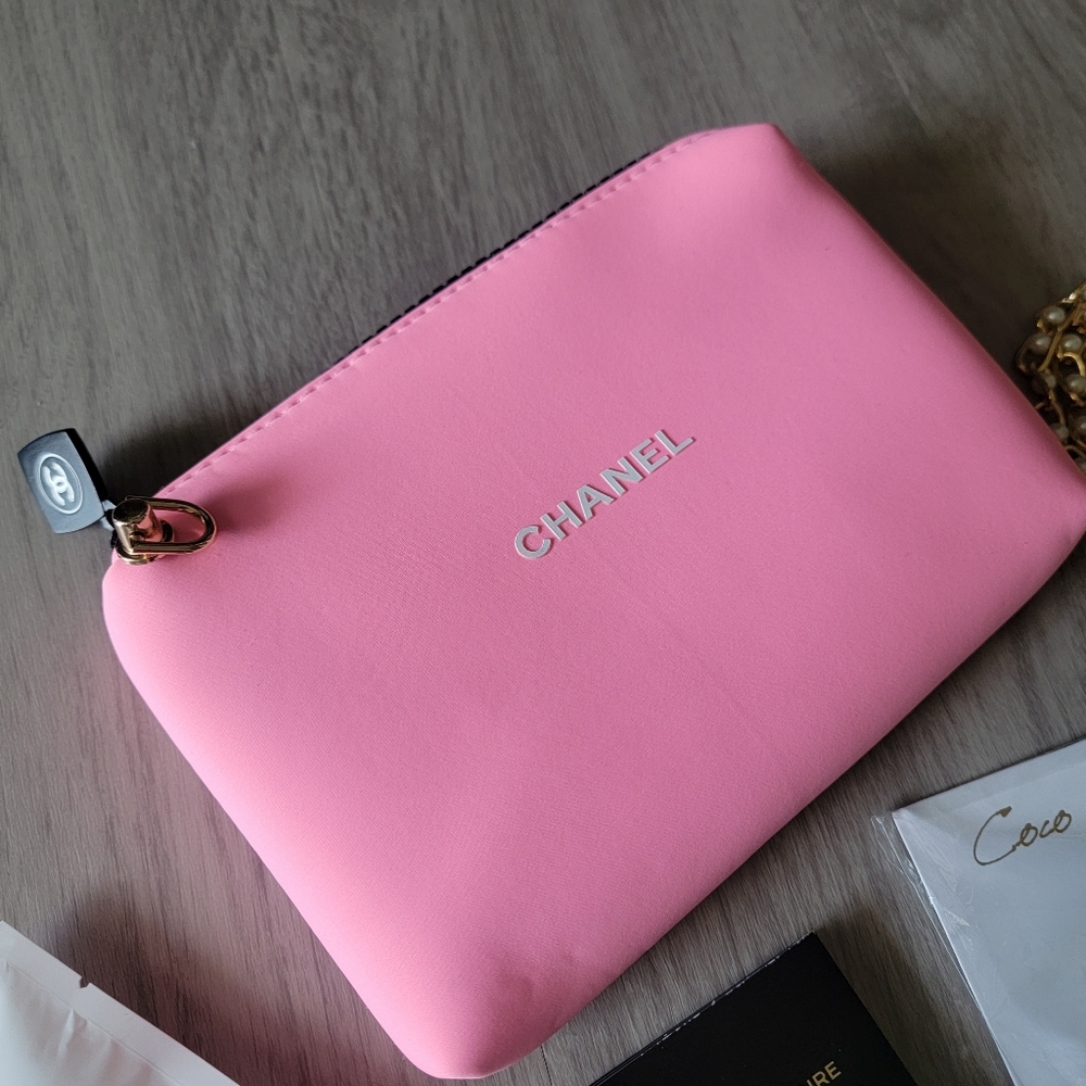 SALE🎉 4pcs NWOT Chanel Pink Cosmetic Pouch - Picture 6 of 10